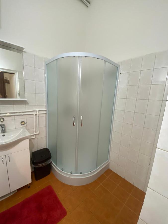 Apartman Loki Appartement Jagodina Buitenkant foto